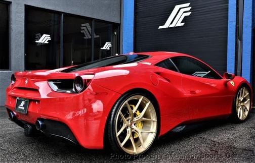 2016 Ferrari 488 GTB 2dr Coupe
