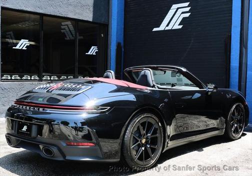 2025 Porsche 911 Carrera