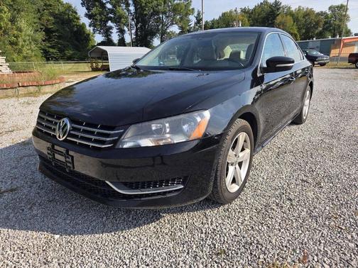 2013 Volkswagen Passat 2.0 TDI SE w/ Sunroof