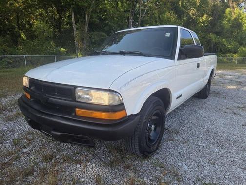 2001 Chevrolet S-10 Base