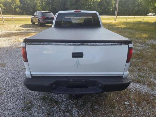 2001 Chevrolet S-10 Base