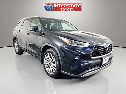 2022 Toyota Highlander Hybrid Platinum