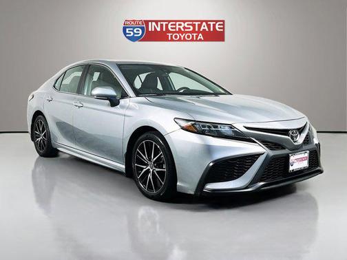Celestial Silver Metallic 2023 Toyota Camry SE