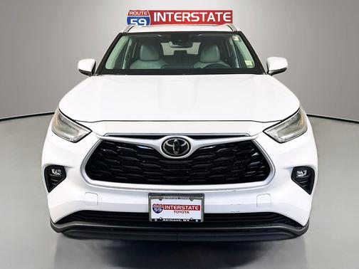 Wind Chill Pearl 2023 Toyota Highlander XLE