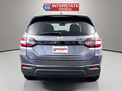 2023 Honda Pilot AWD LX