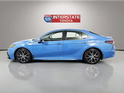 2024 Toyota Camry Hybrid SE