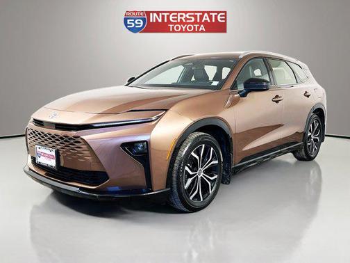 2025 Toyota Crown Signia XLE