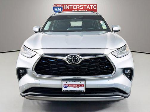 2024 Toyota Highlander Platinum