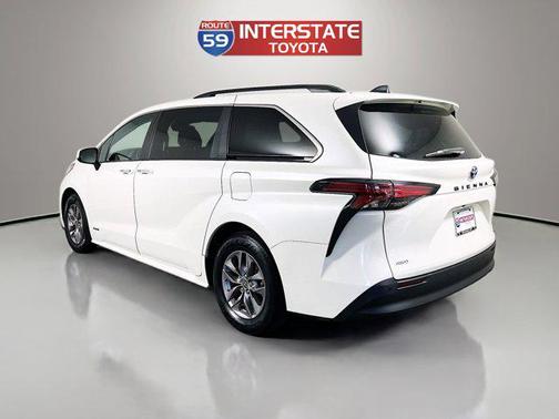 2021 Toyota Sienna XLE 7 Passenger