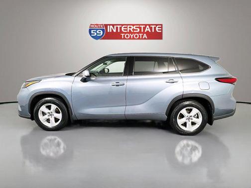 2022 Toyota Highlander LE