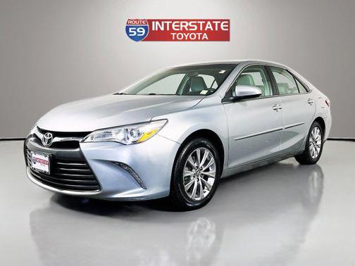 Celestial Silver Metallic 2017 Toyota Camry XLE