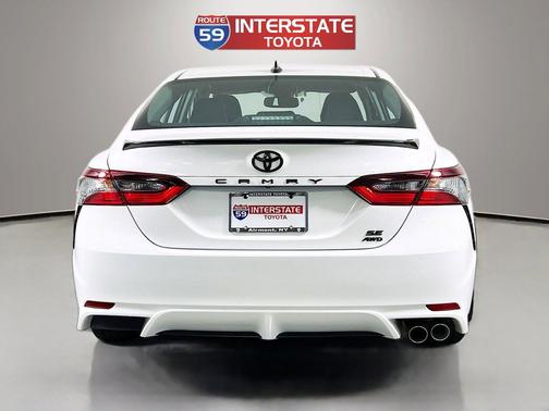 Ice Cap 2024 Toyota Camry SE
