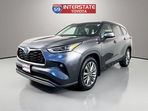 2022 Toyota Highlander Hybrid Platinum