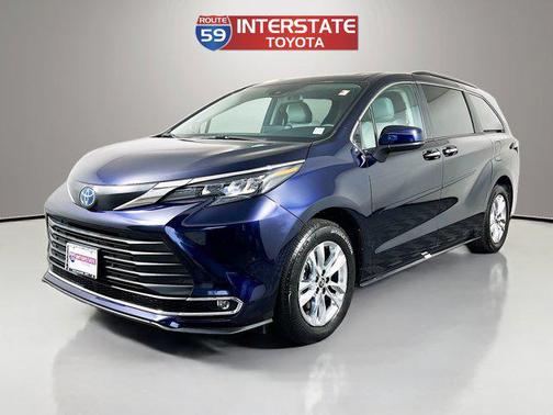 2024 Toyota Sienna XLE