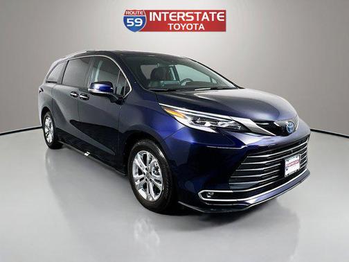 2023 Toyota Sienna Platinum 7 Passenger