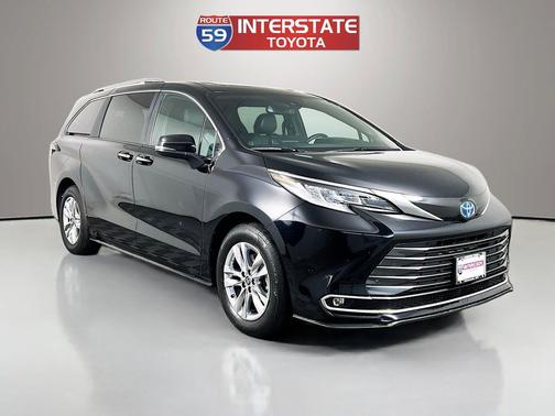 Midnight Black Metallic 2025 Toyota Sienna Limited