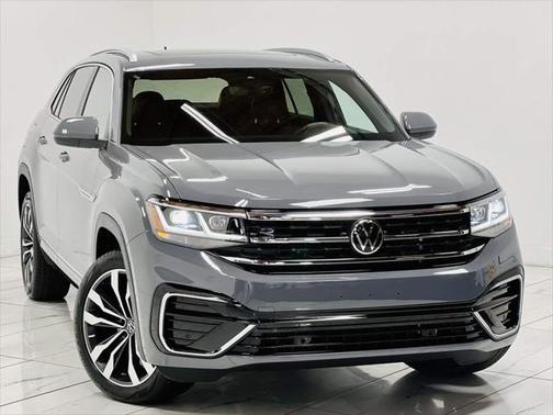 Photo 2 of 44 of 2021 Volkswagen Atlas Cross Sport 3.6L V6 SEL