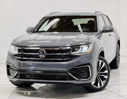 Photo 4 of 44 of 2021 Volkswagen Atlas Cross Sport 3.6L V6 SEL