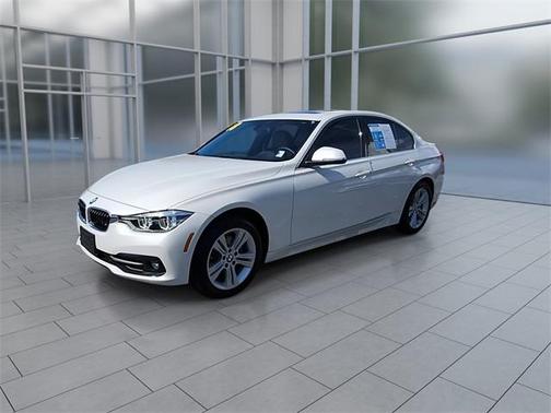 2018 BMW 330 i