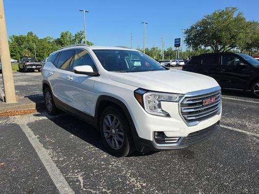 Summit White 2024 GMC Terrain SLT