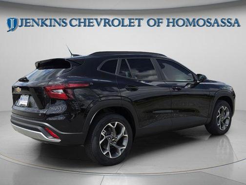 Mosaic Black Metallic 2026 Chevrolet Trax LT
