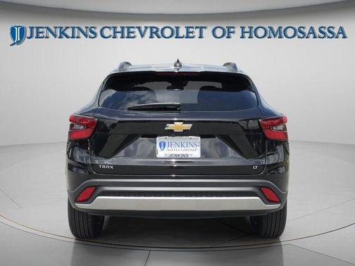 Mosaic Black Metallic 2026 Chevrolet Trax LT
