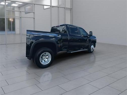 2025 Chevrolet Silverado 3500 LT