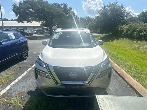 2022 Nissan Rogue SL