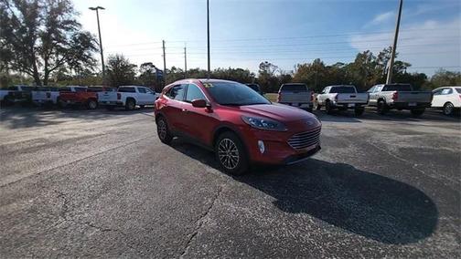 2022 Ford Escape PHEV Titanium