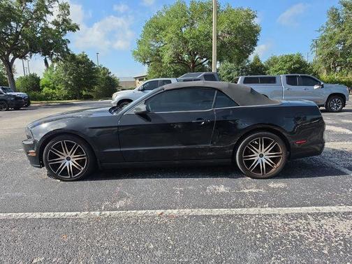 Black 2014 Ford Mustang V6