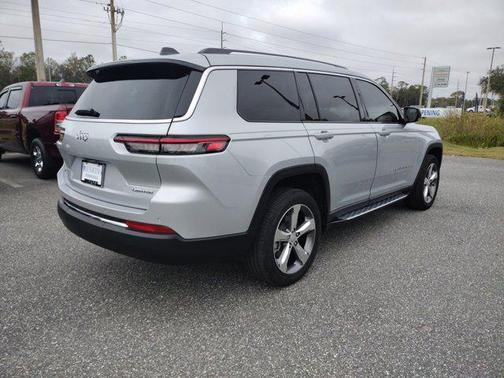 Photo 3 of 39 of 2021 Jeep Grand Cherokee Limited