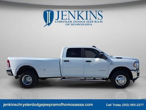 Bright White Clearcoat 2024 RAM 3500 Big Horn