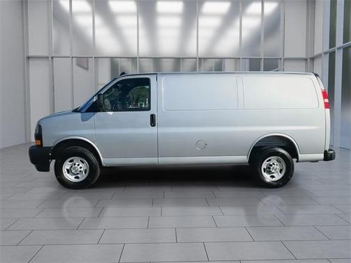 2025 Chevrolet Express 3500 Work Van