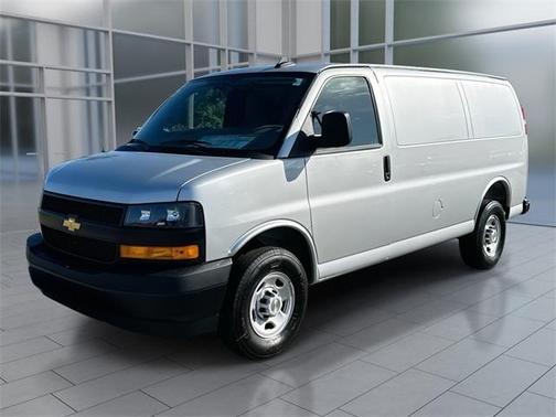 2025 Chevrolet Express 3500 Work Van