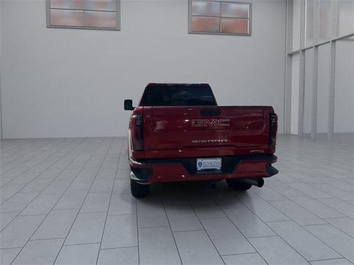 2024 GMC Sierra 2500 AT4