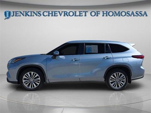 2023 Toyota Highlander Platinum