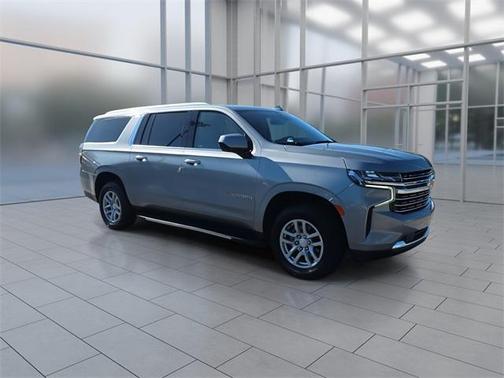 2023 Chevrolet Suburban LT