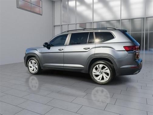 2022 Volkswagen Atlas 3.6L SE w/Technology