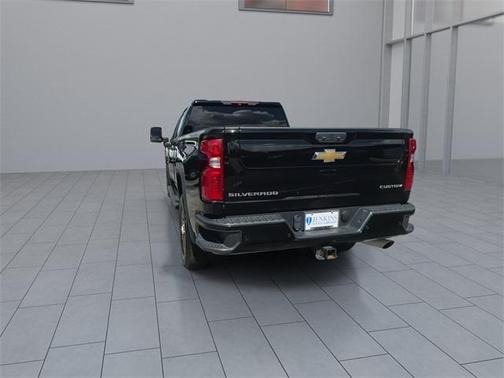 2024 Chevrolet Silverado 2500 Custom