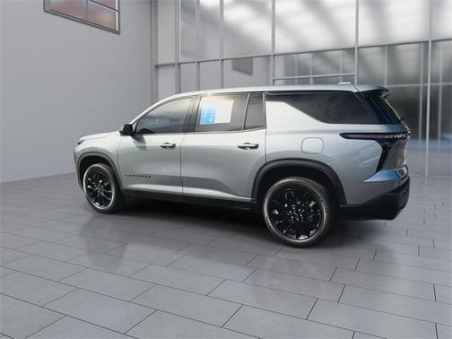 2024 Chevrolet Traverse LS