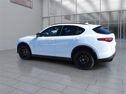 2020 Alfa Romeo Stelvio Base