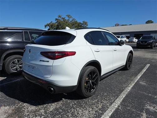 2020 Alfa Romeo Stelvio Base