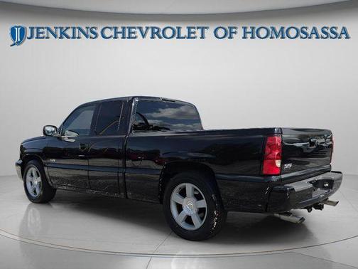 Smokin Asphalt 2004 Chevrolet Silverado 1500 SS Extended Cab