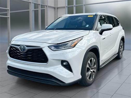 2021 Toyota Highlander Hybrid XLE