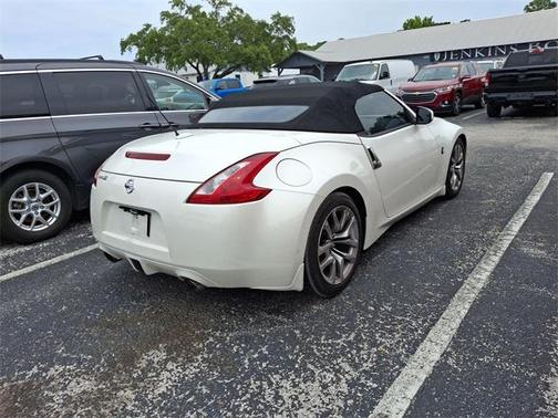 2010 Nissan 370Z Touring
