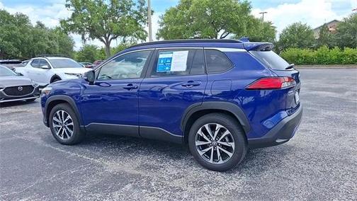 2024 Toyota Corolla Cross XLE