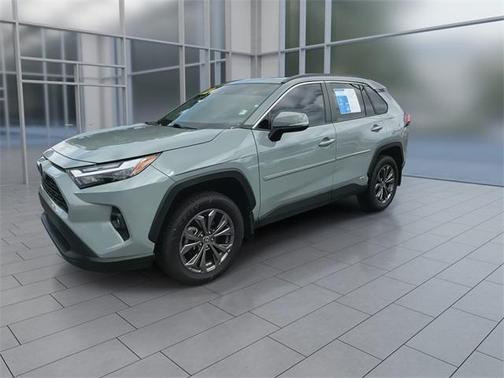 2022 Toyota RAV4 Hybrid XLE Premium