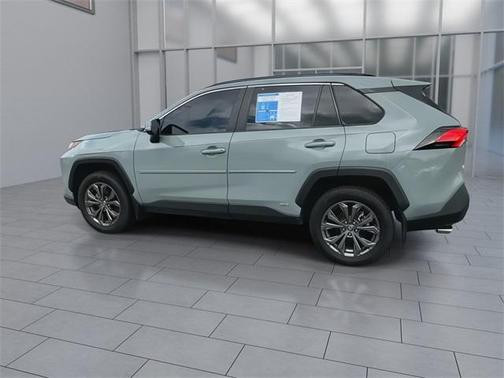 2022 Toyota RAV4 Hybrid XLE Premium