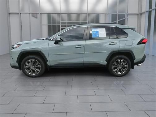 2022 Toyota RAV4 Hybrid XLE Premium