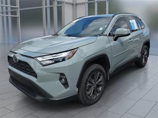 2022 Toyota RAV4 Hybrid XLE Premium